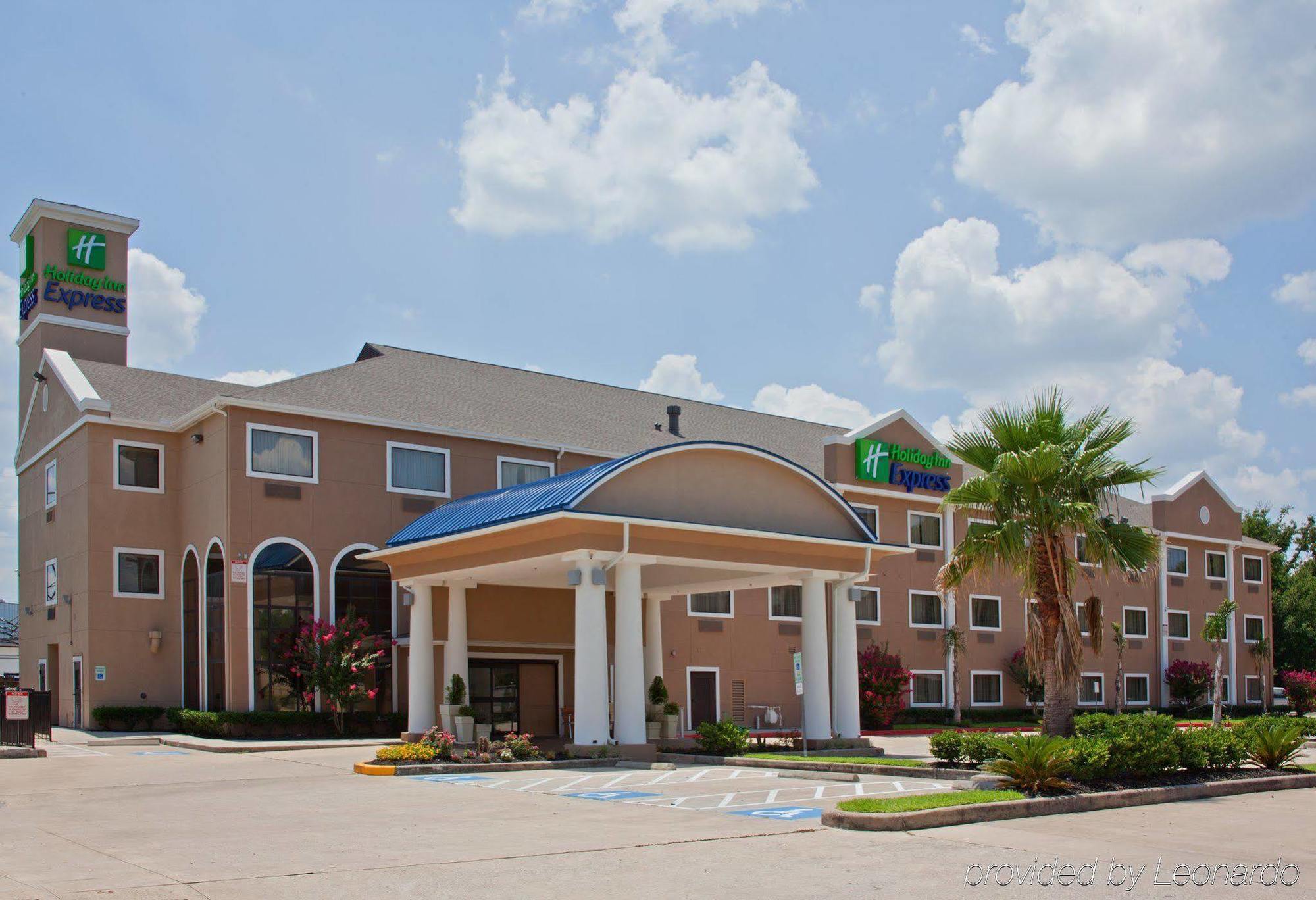 Holiday Inn Express Houston North-1960 Champions Area Louetta Ngoại thất bức ảnh